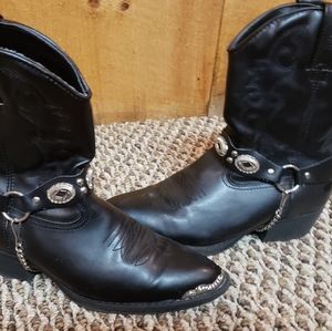Laredo cowgirl boots